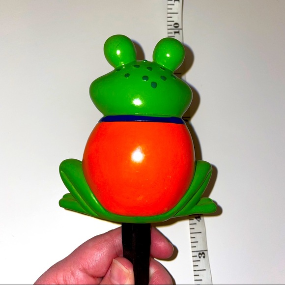 2 Oilers Frog Plant Stakes - Picture 7 of 7